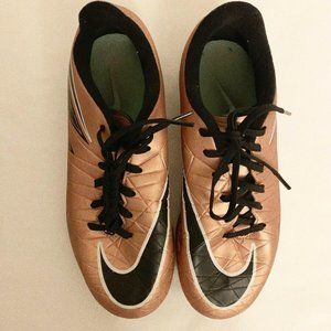 Nike Soccer Shoes 6Y VGUC